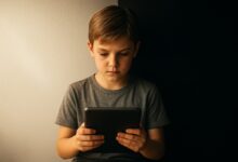 الأطفال والتعامل الذكي مع التكنولوجيا: أسس تربية الأبناء في العصر الرقمي